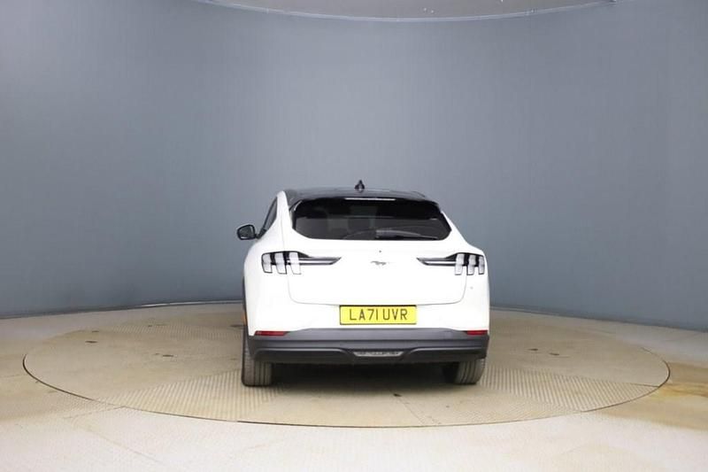 Used Ford Mustang Extended Range 294 HP (216 kW) 2022 White SUV