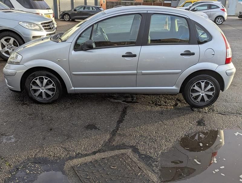 Używany Citroën C3 2007 Srebrny Hatchback