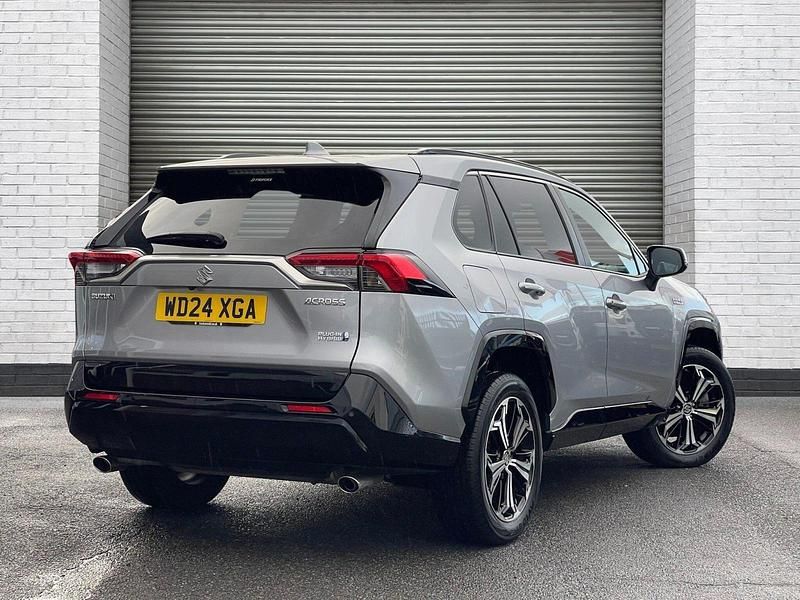 Używany Suzuki Across 2024 Srebrny SUV