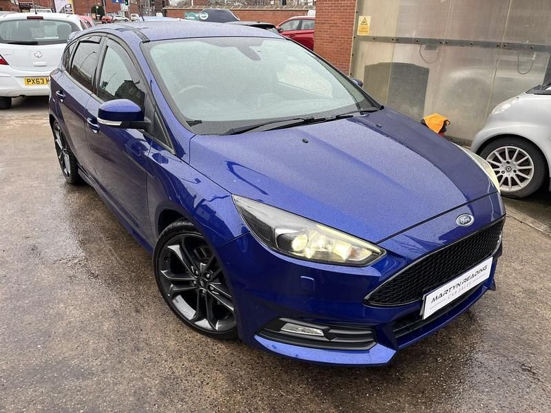 Used Ford Focus ST 2016 Blue Hatchback