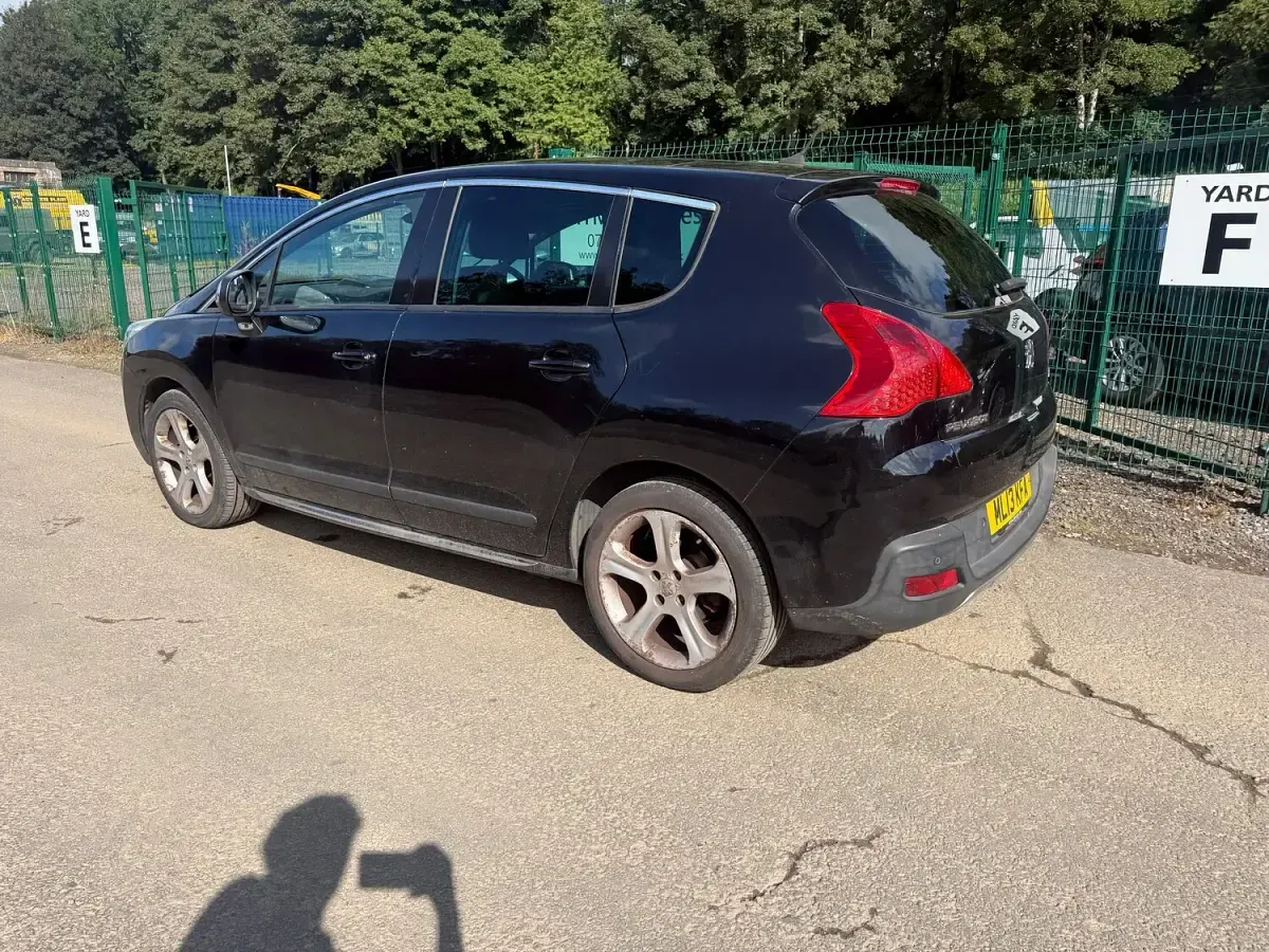 Used Peugeot 3008 Allure 163 HP (119 kW) 2013 Black Estate