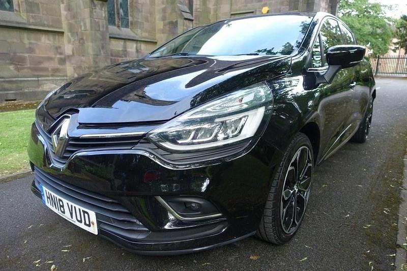 Used Renault Clio IV Dynamique 90 HP (66 kW) 2018 Black Hatchback