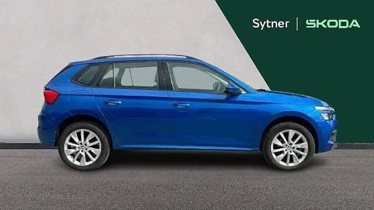 Usado Skoda Kamiq SE Drive 147 HP (108 kW) 2023 Azul SUV