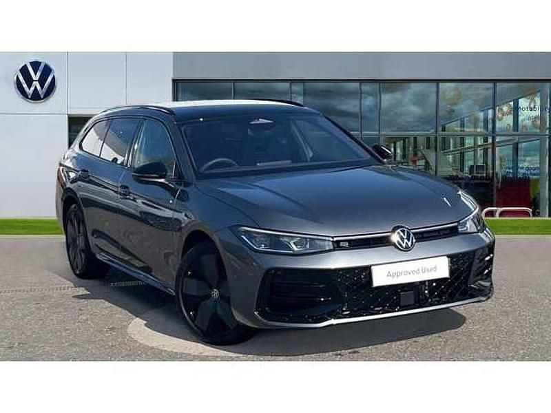 Diabase grey metallic grenadilla black metallic Used 2025 VW Passat R-line Estate | £41,498 - Image 1/4