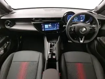 New Alfa Romeo GT Junior Premium 136 HP (100 kW) 2026 Silver Hatchback