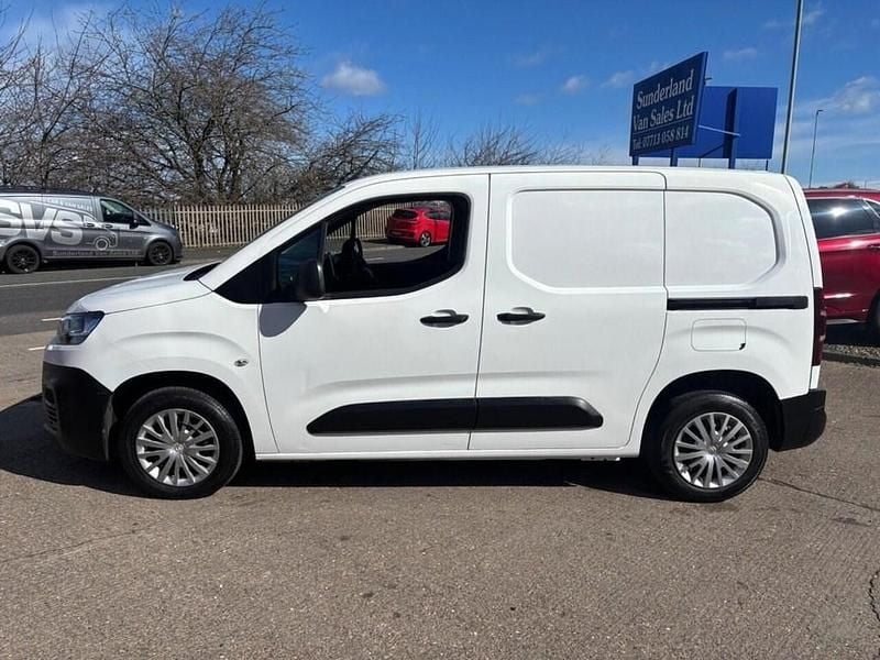 Used Citroën Berlingo 2019 White MPV