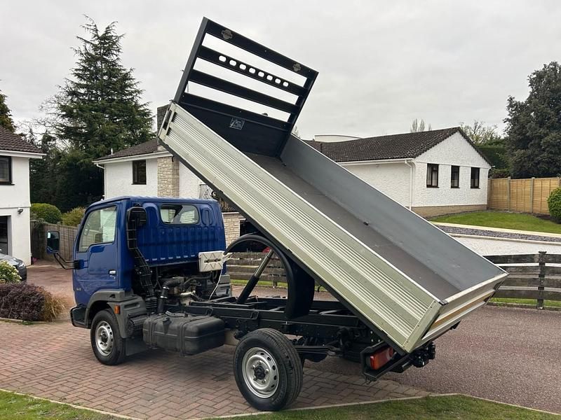 Used Nissan Cabstar 2005 Blue Pickup