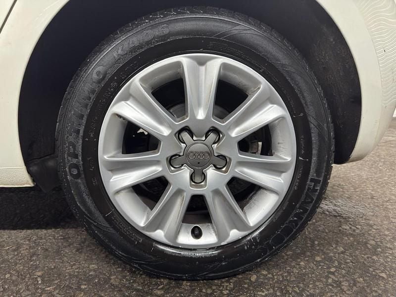 Used Audi A1 116 HP (85 kW) 2015 White Hatchback