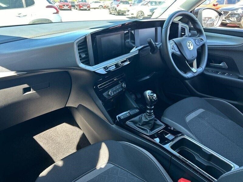 Image 2/4