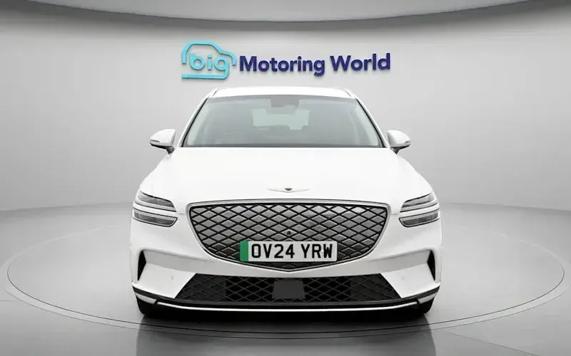 Used Genesis GV70 Sport 359 kW (489 HP) 2024 White SUV