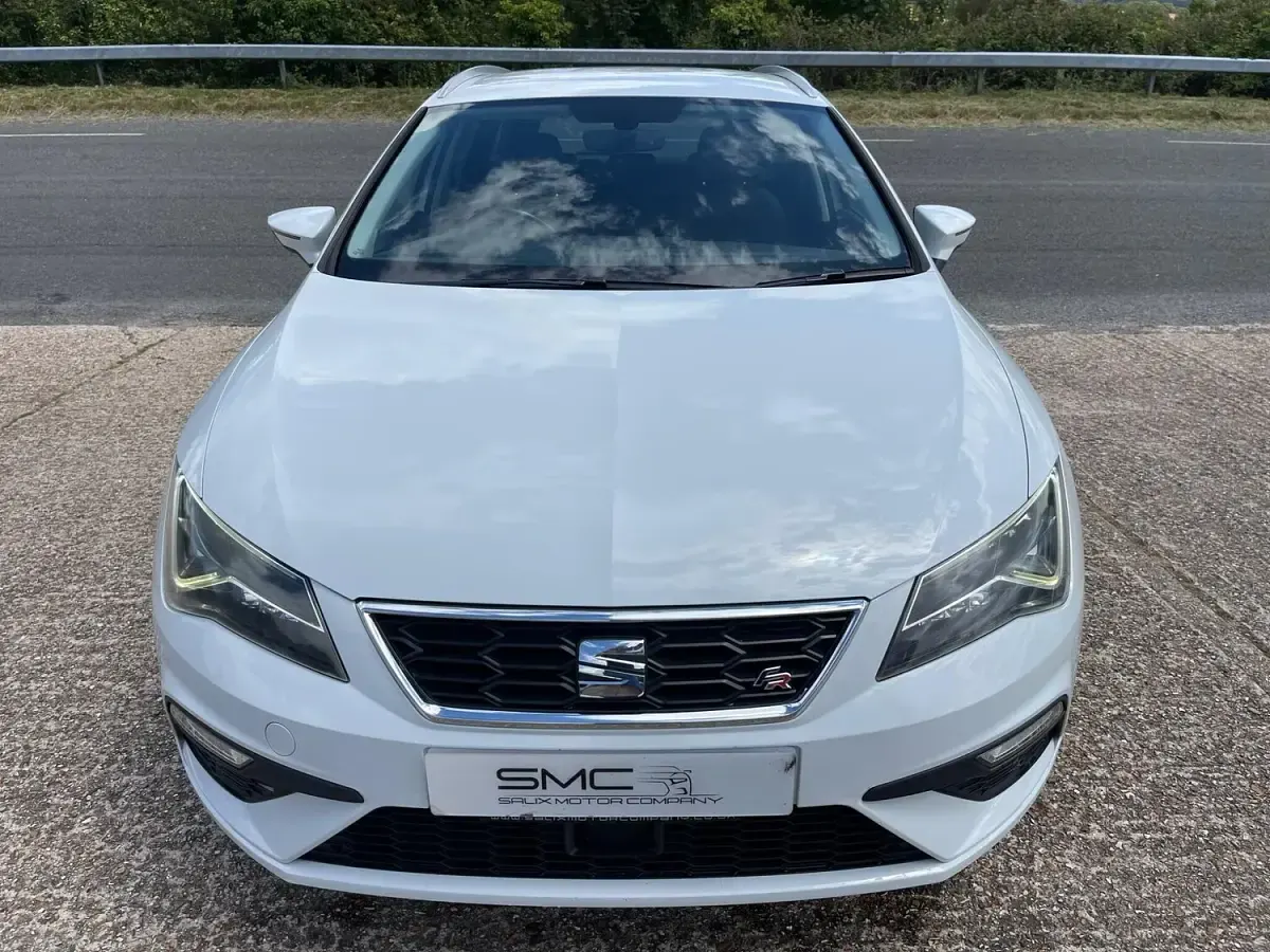 Used Seat Leon FR 150 HP (110 kW) 2018 White Estate