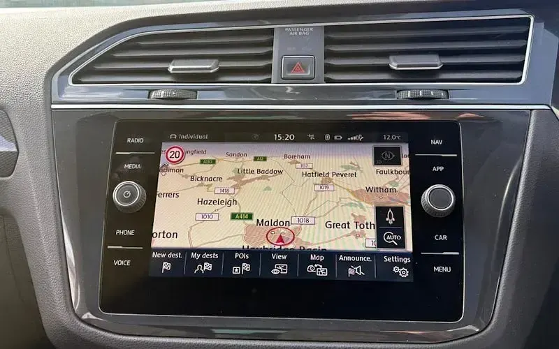 Begagnad VW Tiguan SEL 180 HK (132 kW) 2018 Blå SUV