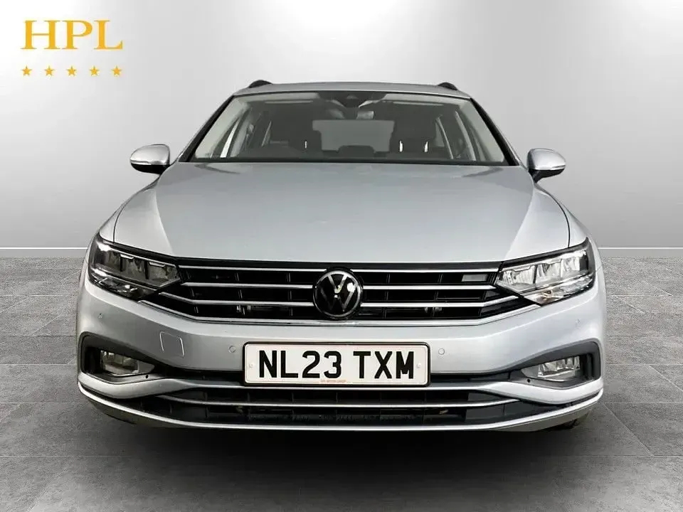 Used VW Passat SE 150 HP (110 kW) 2023 Silver Estate