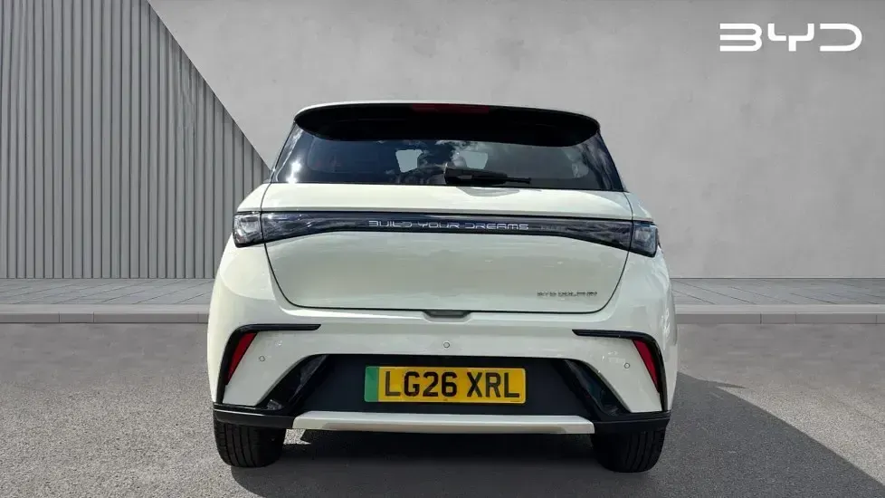 New BYD Dolphin Active 69 kW (95 HP) 2026 White Hatchback