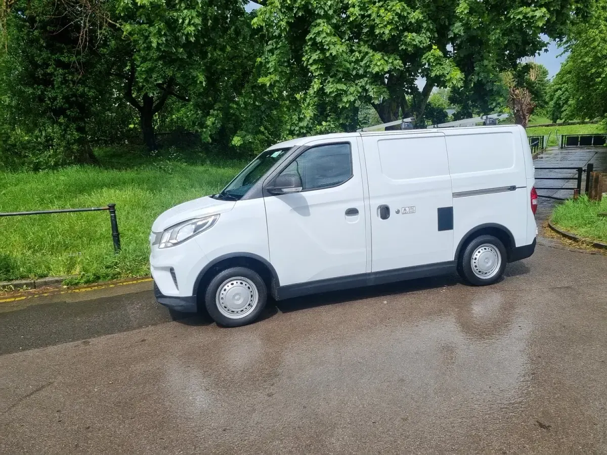 Used Maxus eDeliver 3 89 kW (122 HP) 2024 White Van