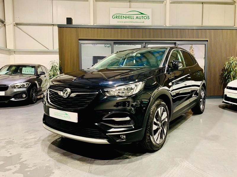 Used Vauxhall Grandland X SRi 130 HP (95 kW) 2020 Black SUV