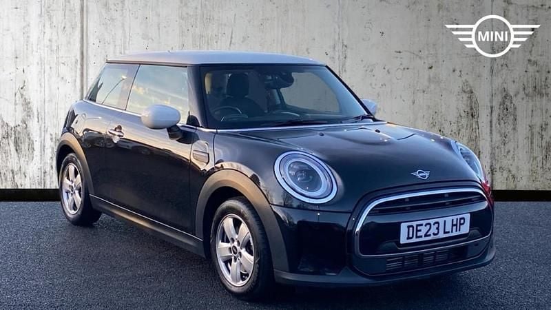 Used Mini Cooper Classic 134 HP (98 kW) 2023 Black Hatchback