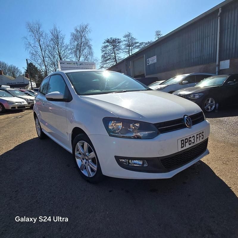 Used VW Polo Edition 75 HP (55 kW) 2014 White Hatchback