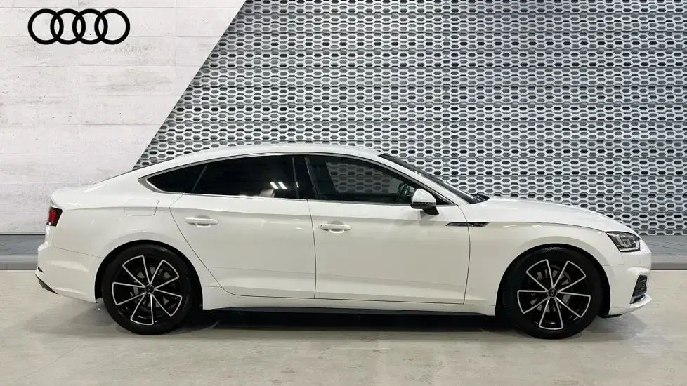 Used Audi A5 Sportback S-Line 190 HP (139 kW) 2018 Ibis white Hatchback