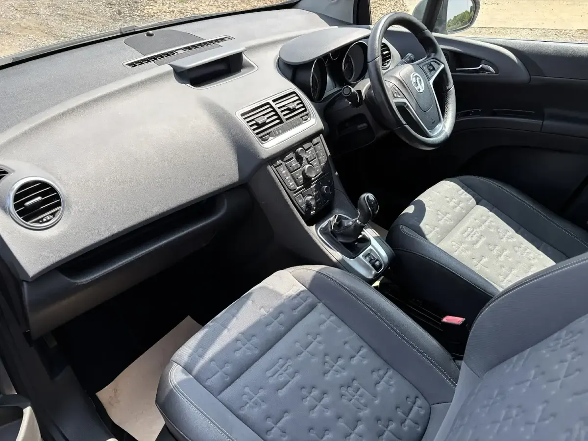 Used Vauxhall Meriva 2014 Brown MPV