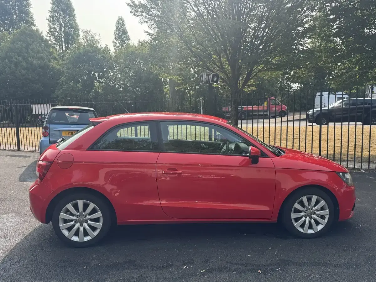 Used Audi A1 Sport 105 HP (77 kW) 2012 Red Hatchback