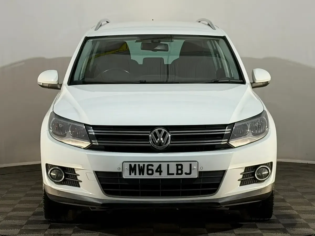 Usado VW Tiguan Match 140 HP (102 kW) 2014 Branco SUV