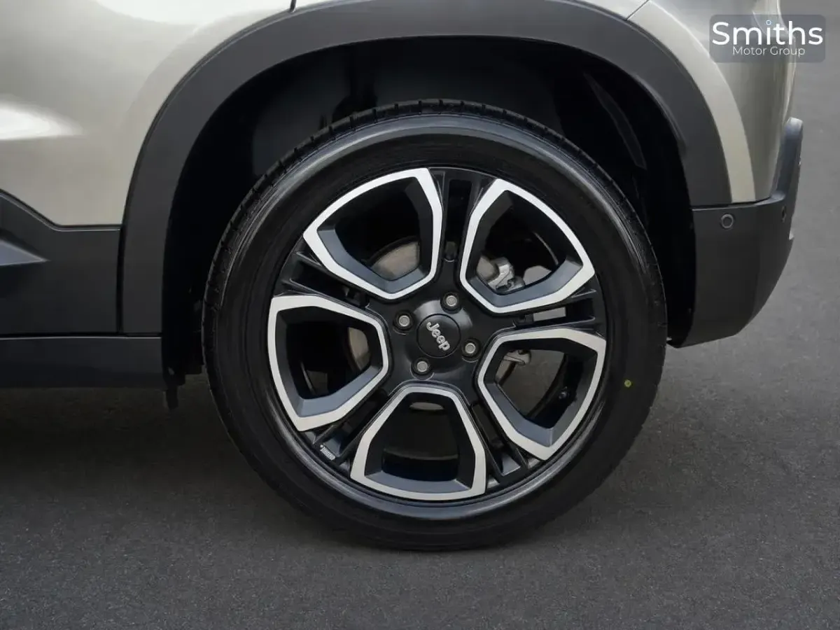 Used Jeep Avenger EV 113 kW (154 HP) 2024 Black SUV