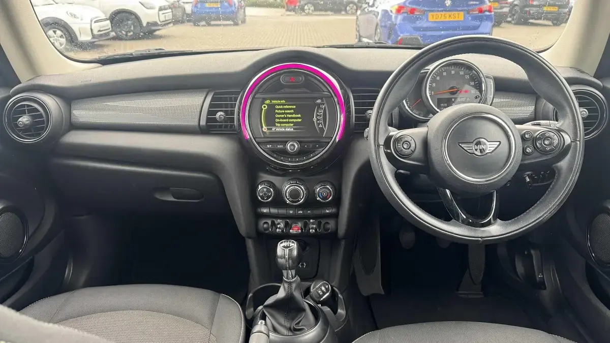 Used Mini Cooper Hatch 134 HP (98 kW) 2017 Black Hatchback