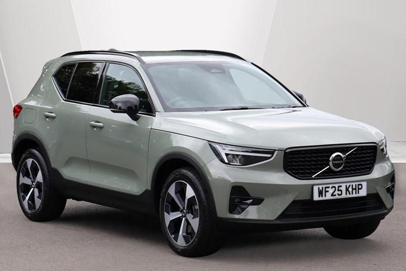 Green Used 2025 Volvo XC40 Plus SUV | £31,995 (Fair price) - Image 1/1