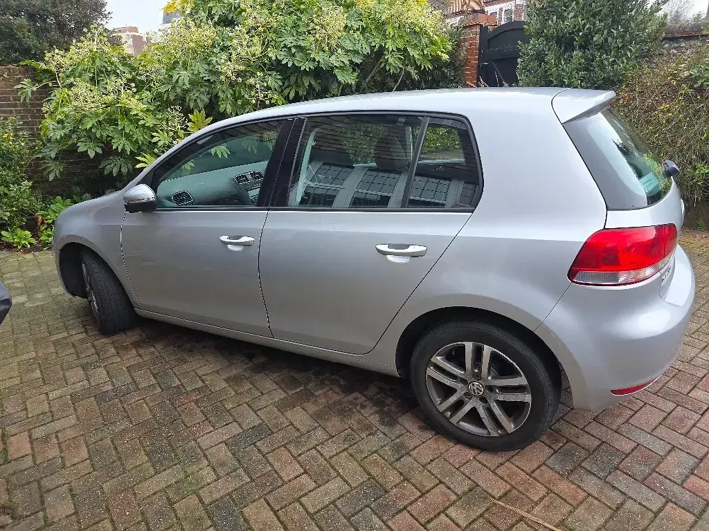 Usado VW Golf VI SE 2009 Prateado Citadino