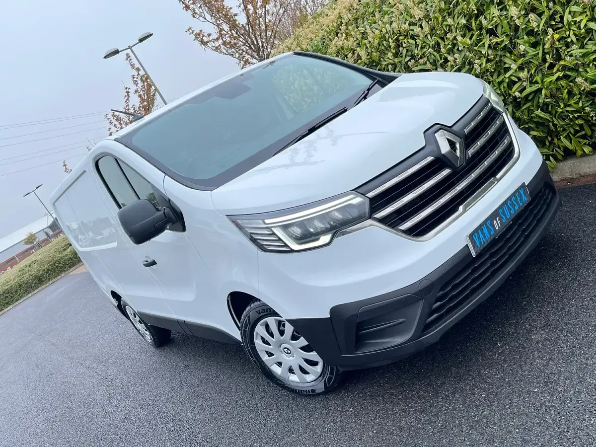 Used Renault Trafic Business 2023 White
