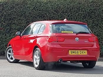 Used BMW 118 Comfort Edition 150 HP (110 kW) 2019 Red Hatchback