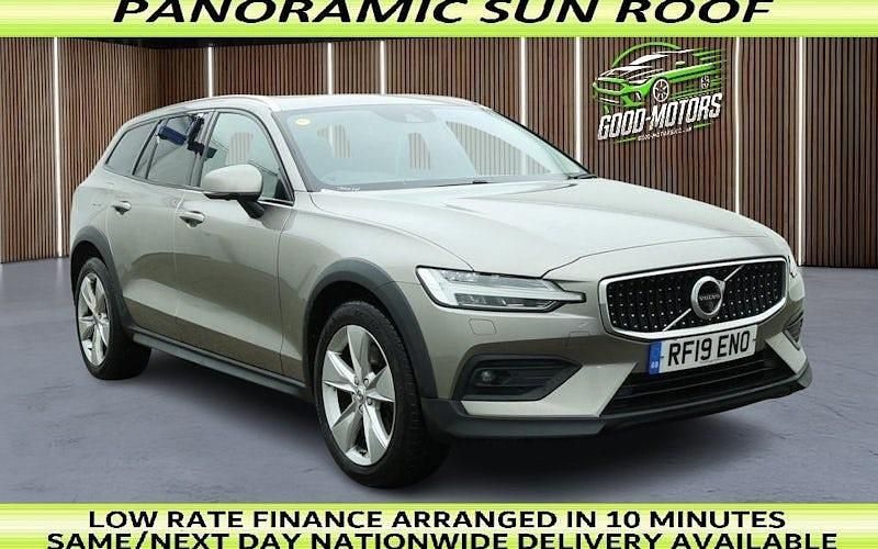 Used Volvo V60 CC Plus 190 HP (139 kW) 2019 Grey Estate