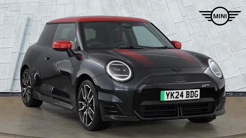 Used Mini Cooper Hatch 133 kW (181 HP) 2024 Grey Hatchback
