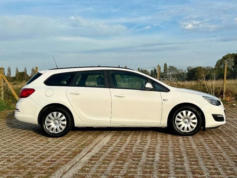 Second-hand Vauxhall Astra S 95 CP (69 kW) 2013 Alb Break
