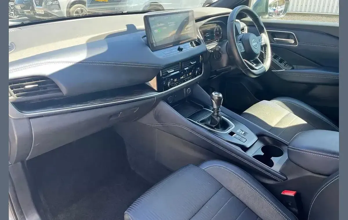 Used Nissan Qashqai Tekna 138 HP (101 kW) 2023 Grey SUV