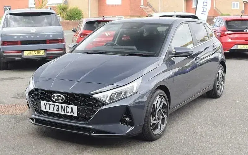 Used Hyundai i20 Premium 101 HP (74 kW) 2023 Hatchback