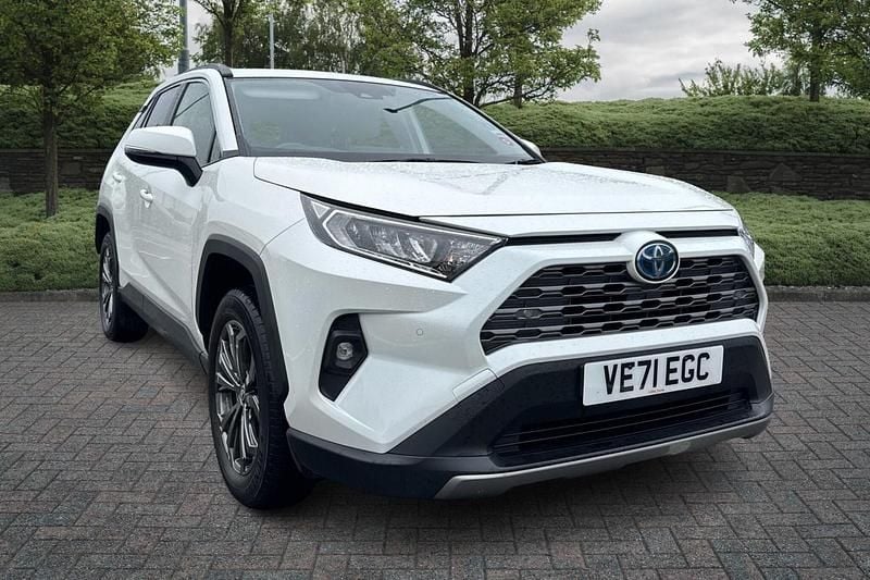 White Used 2022 Toyota RAV4 Hybrid Design SUV | £24,985 (Super price) - Image 1/4