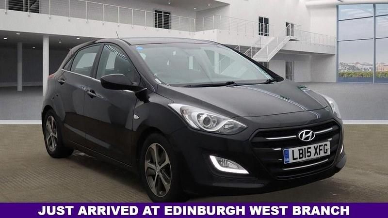 Used Hyundai i30 SE 100 HP (73 kW) 2015 Black Hatchback