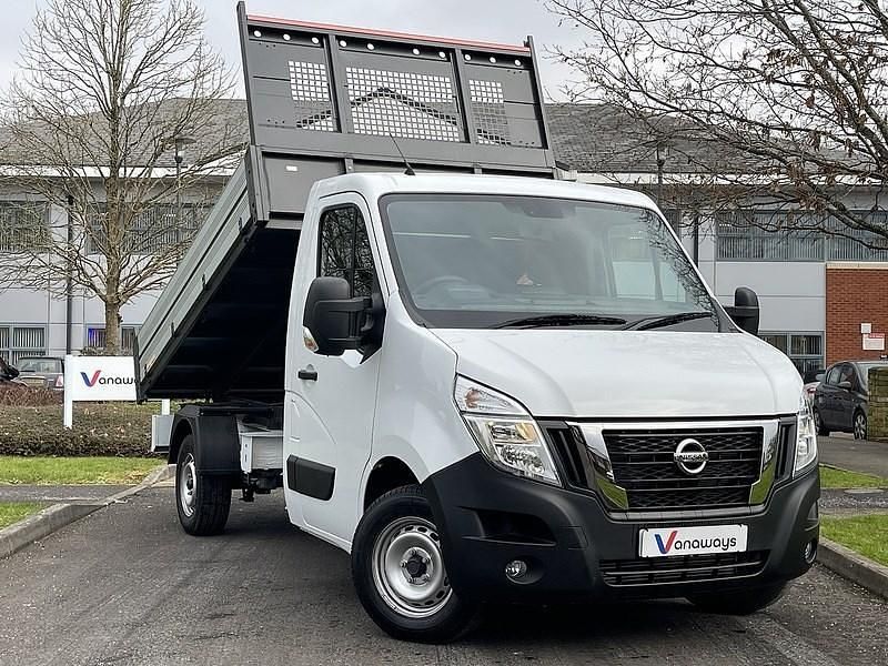 White New 2024 Nissan Interstar Tekna Van | £26,995 - Image 1/4