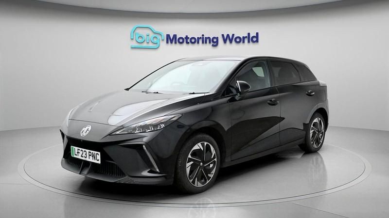 Usado MG MG4 EV Trophy 150 kW (204 HP) 2023 Preto Citadino