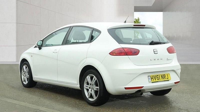 Used Seat Leon Copa 105 HP (77 kW) 2011 White Hatchback