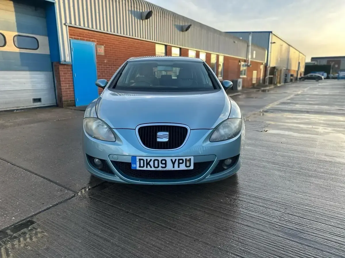 Begagnad Seat Leon 2009 Blå Halvkombi