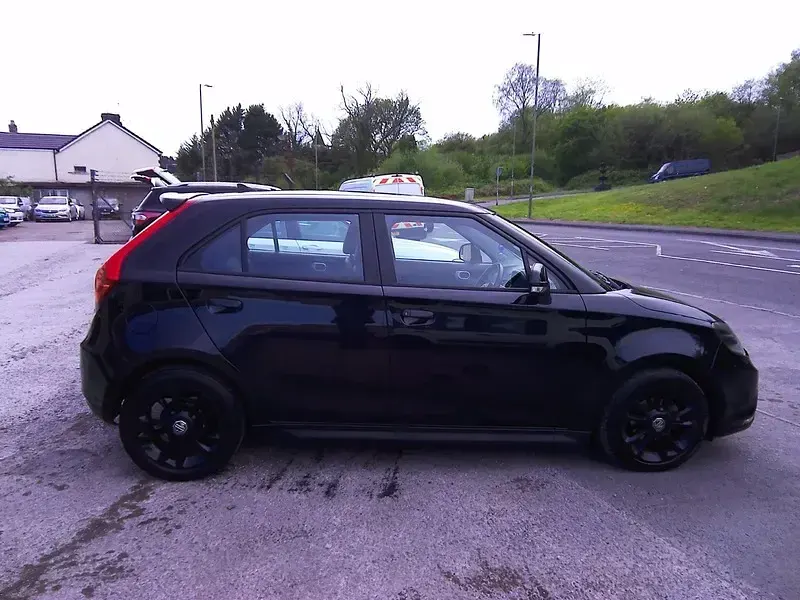 Used MG MG3 106 HP (77 kW) 2018 Black Hatchback
