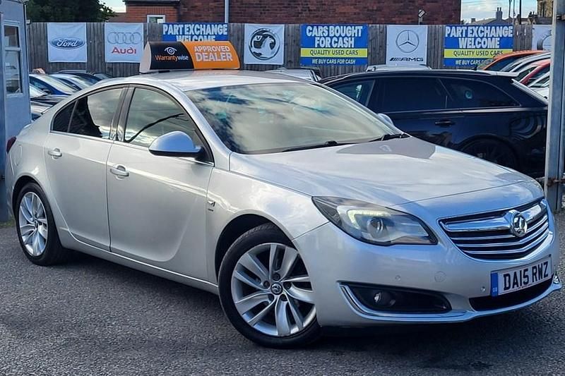 Used 2015 Vauxhall Insignia SRi Hatchback | £2,295 (Good price) - Image 1/1