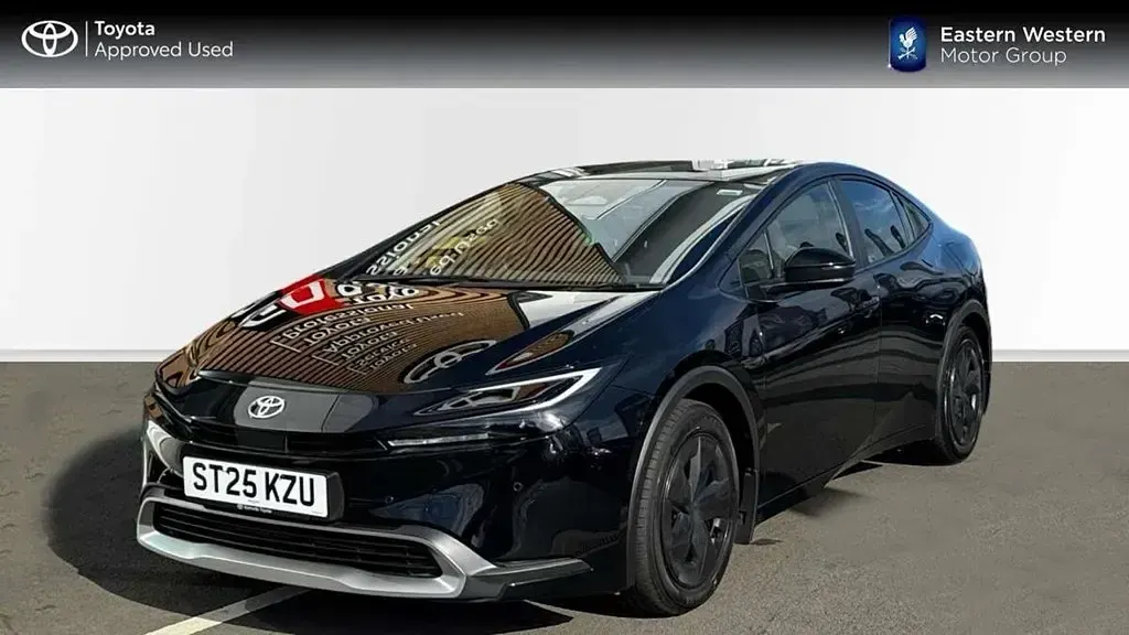 Used Toyota Prius Design 220 HP (161 kW) 2025 Black Hatchback