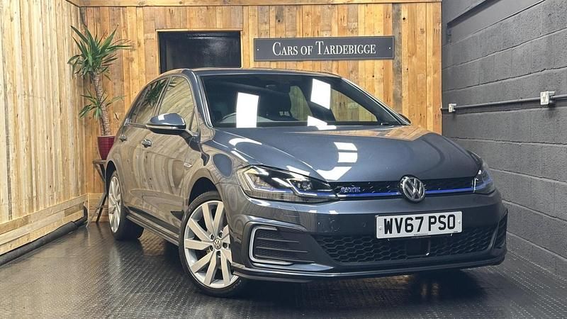 Blue Used 2017 VW Golf VII Advance Hatchback | £14,999 (A bit pricey) - Image 1/4