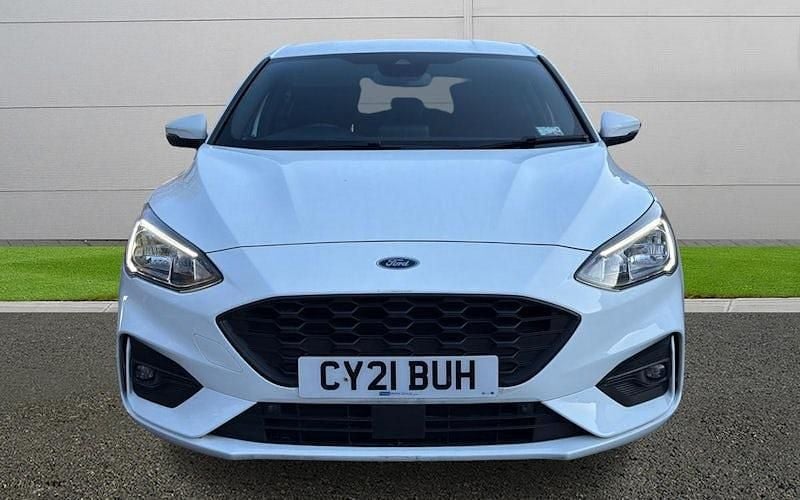 Used Ford Focus ST-Line 125 HP (91 kW) 2021 White Hatchback