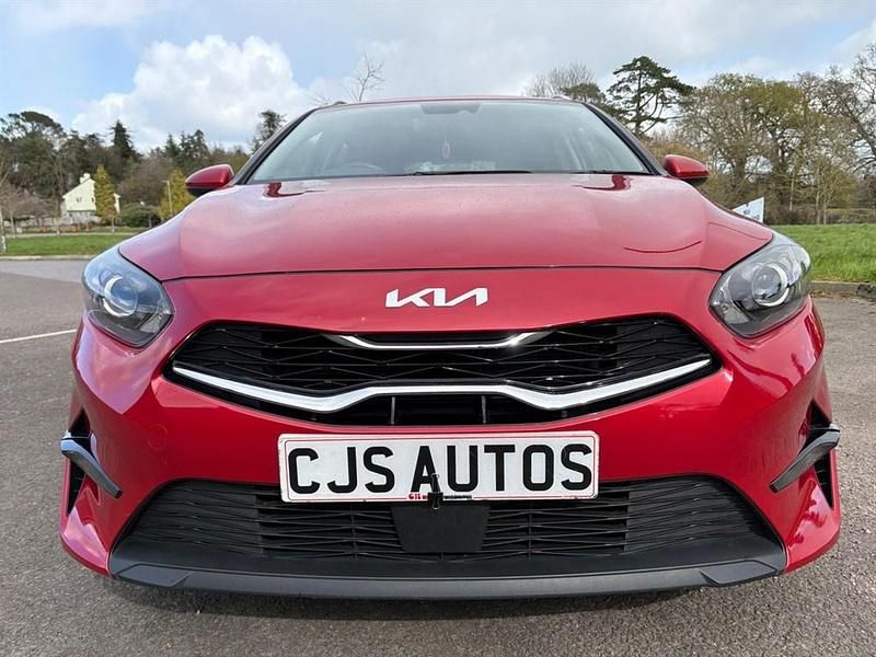 Used Kia Ceed 2024 Red Hatchback
