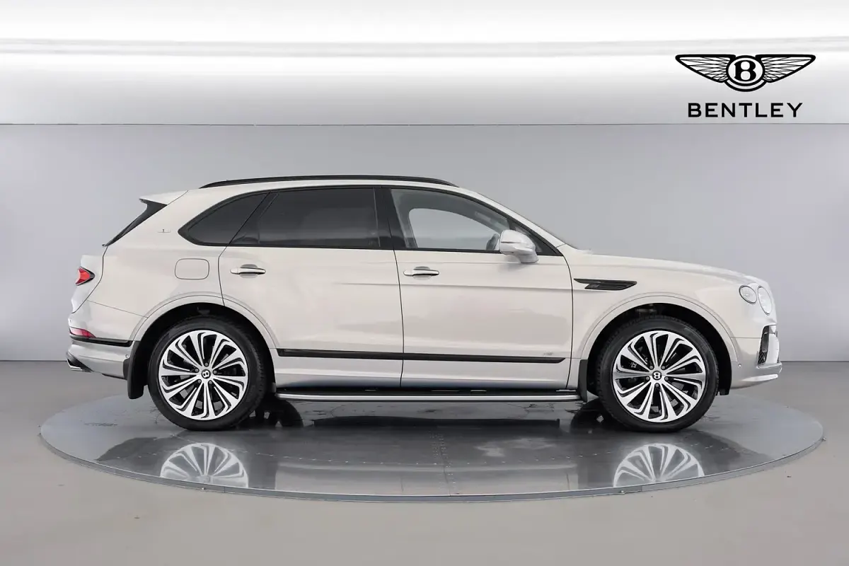 Used Bentley Bentayga 2021 Extreme silver SUV